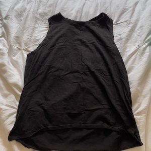 Black muscle tank size medium
